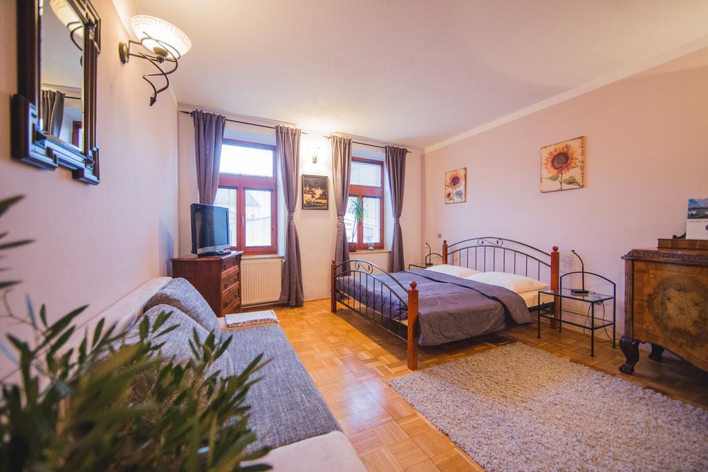 Penzion U Papousku Jindrichuv Hradec Quarto foto