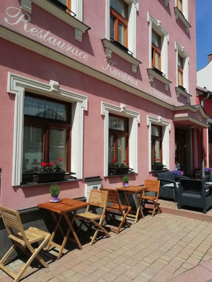 Penzion U Papousku Jindrichuv Hradec Exterior foto